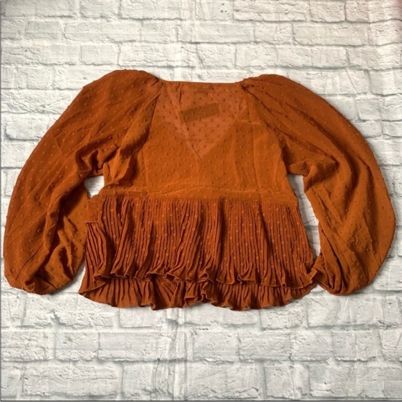 NWT Lulu’s Thrills and Frills Swiss Dot Ruffled Top - Picture 15 of 15